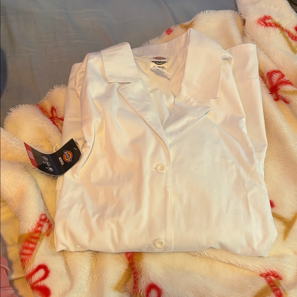 Dickies medical lab coat
